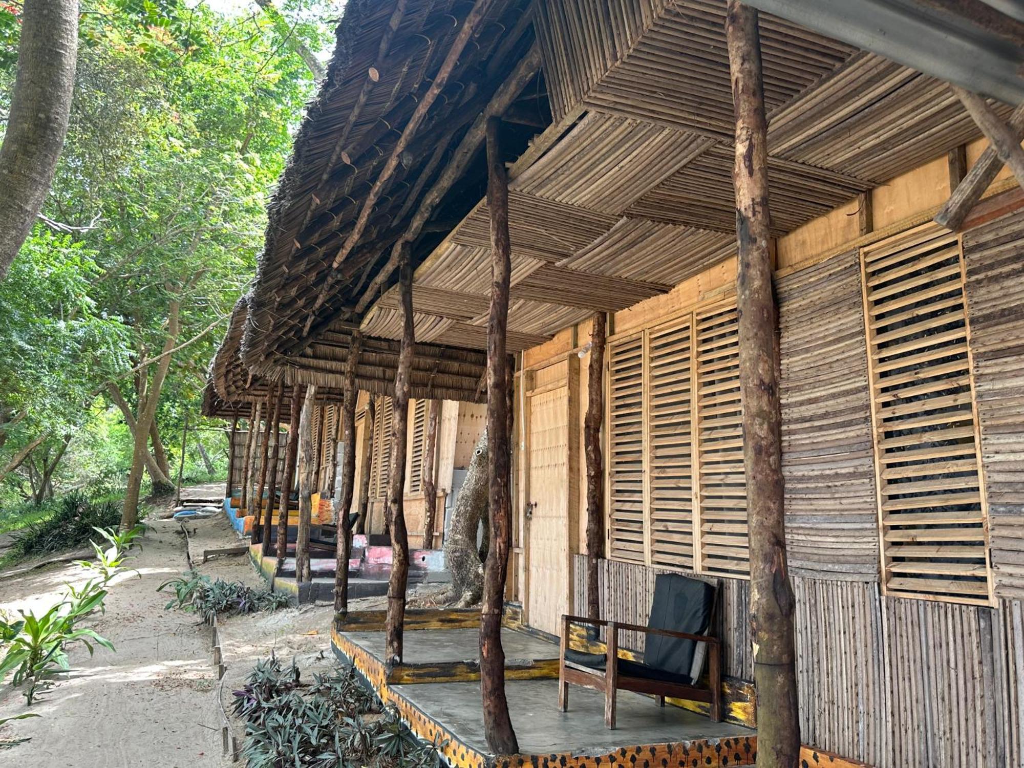 Maweni Beach Bungalows Kilindoni Exterior photo