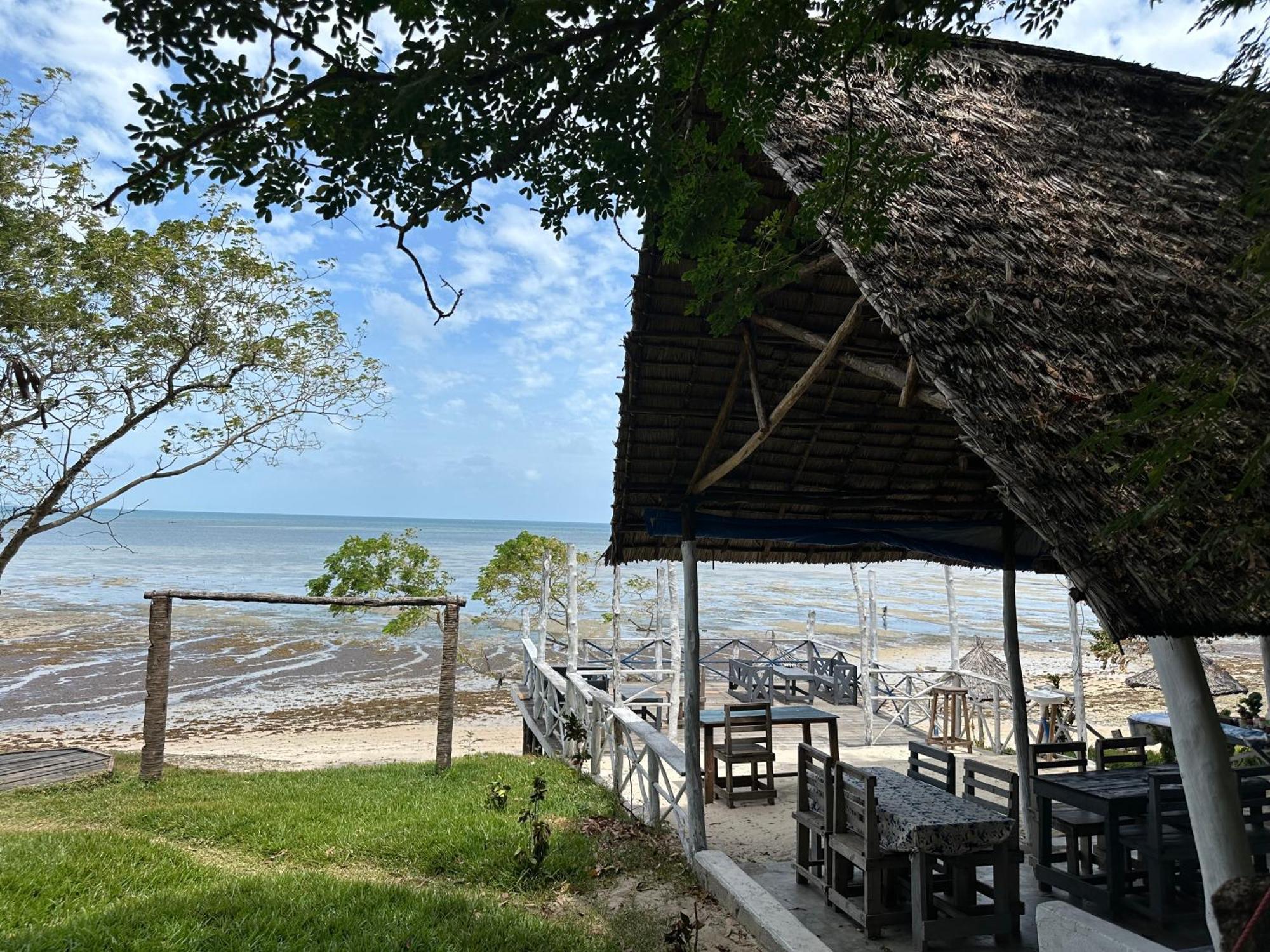 Maweni Beach Bungalows Kilindoni Exterior photo